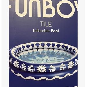 Funboy inflatable pool